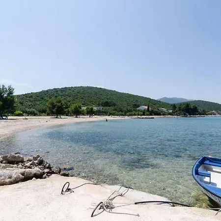 Daire Gusti - With Terrace And Sea View Drače