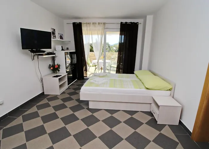 Gusti - With Terrace And Sea View * Drače