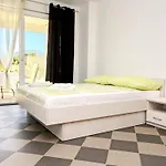 Gusti - With Terrace And Sea View *