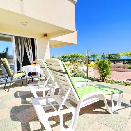 Gusti - With Terrace And Sea View Drače